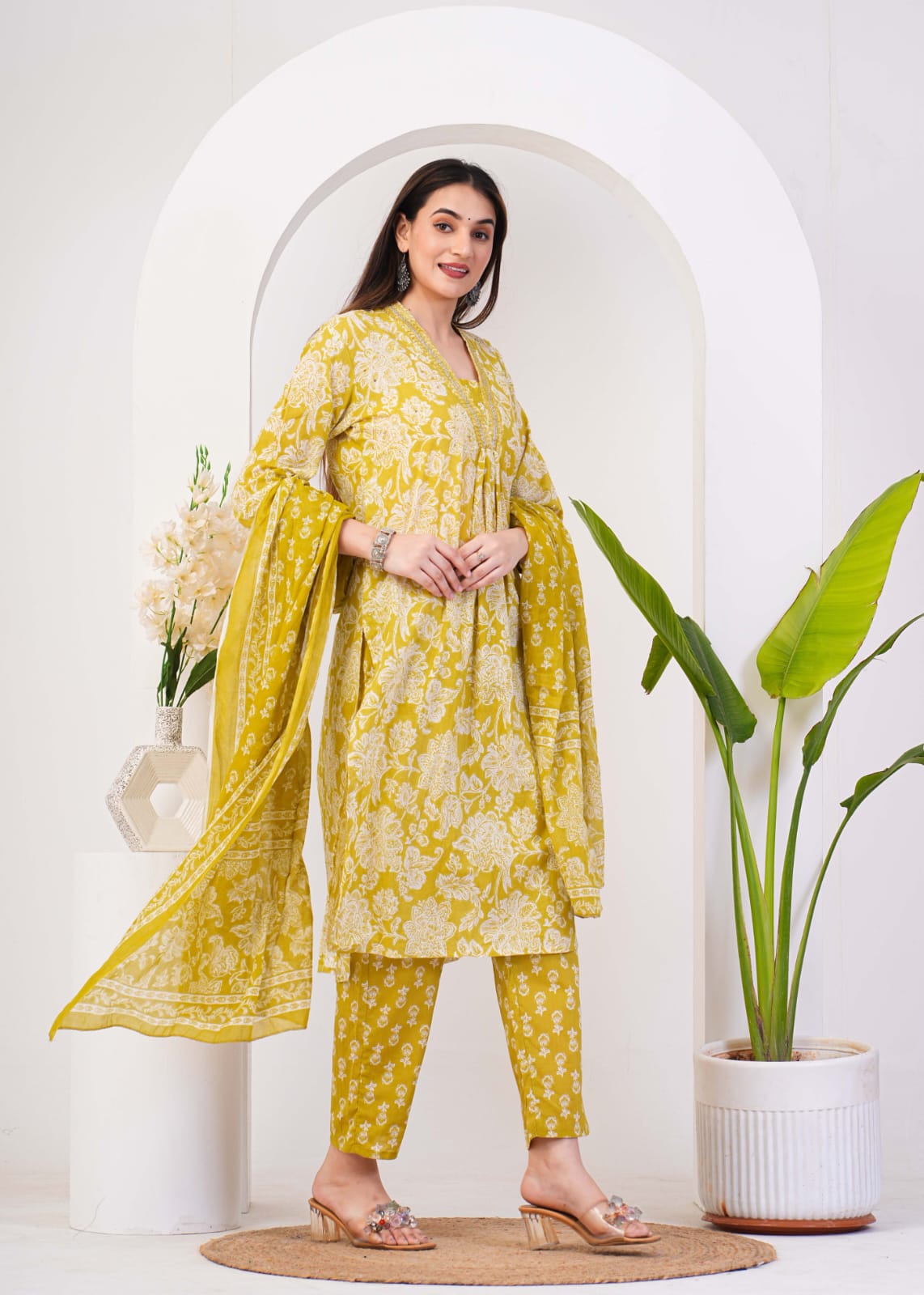 Printed suit set (Kurta Pant & dupatta)